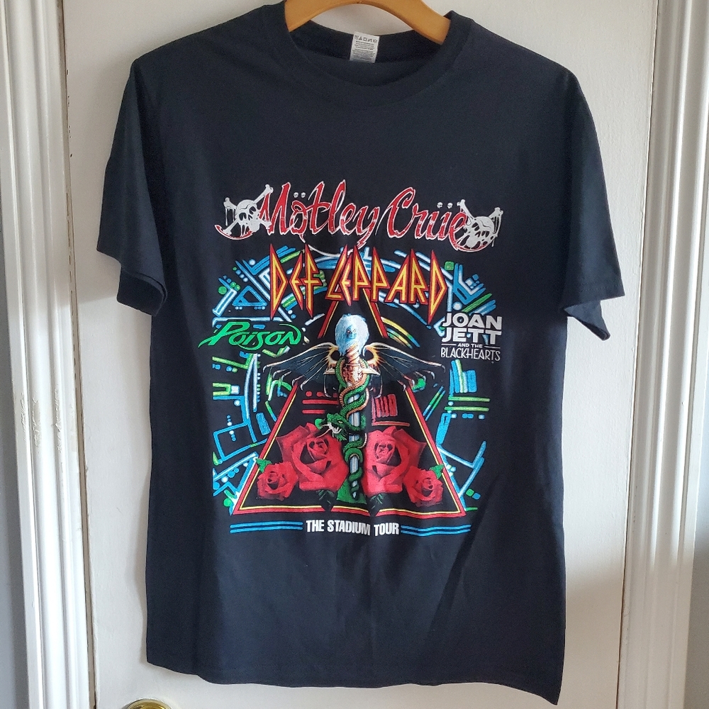 Motley Crue Def Leppard Poison Joan Jett Stadium Tour 2022 Band Tee Merch Size S